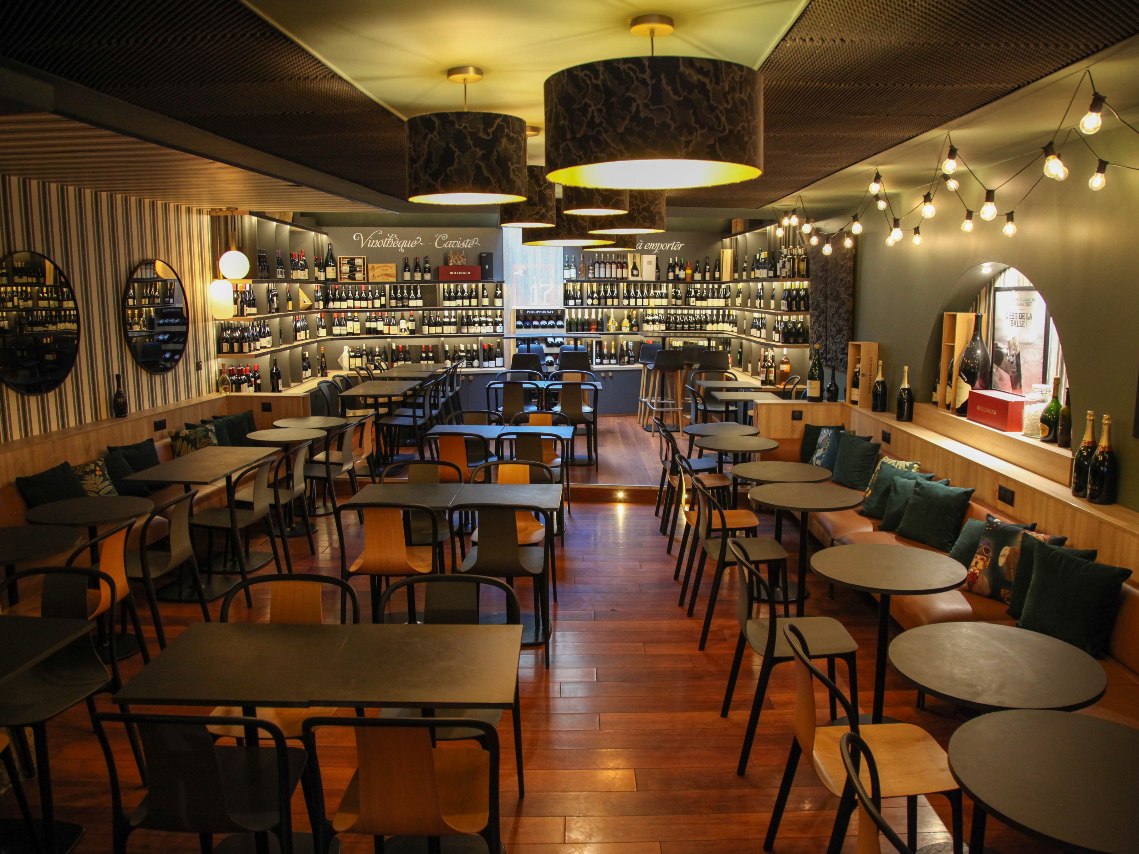 Bar à Vin Sous La Robe L'isle-sur-la-sorgue
